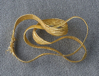Metallic Elastic String
